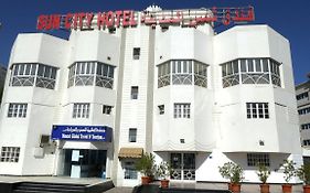 Sun City Hotel Muskat Exterior photo