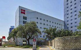 Ibis Monterrey Valle Exterior photo