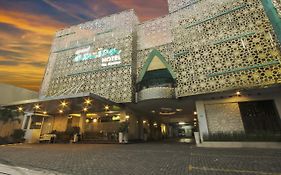 Grand Amira Hotel Solo, Azana Hotels Collection Exterior photo