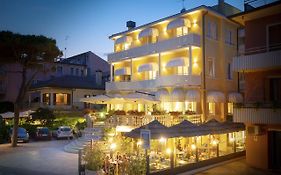 Hotel Le Lampare Caorle Exterior photo