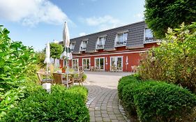 Hotel Am Schlosspark Garni Husum  Exterior photo