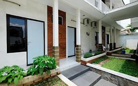 Reddoorz Near Moro Mall Purwokerto Hotel Exterior photo