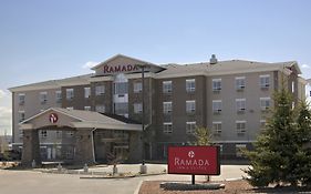 Ramada by Wyndham Drumheller Hotel&Suites Exterior photo
