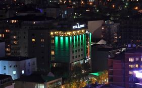 Hotel Sirius Prishtine Exterior photo