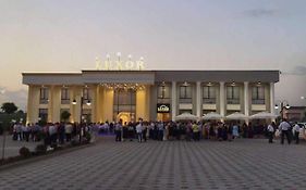 Hotel Luxor Prishtine Exterior photo