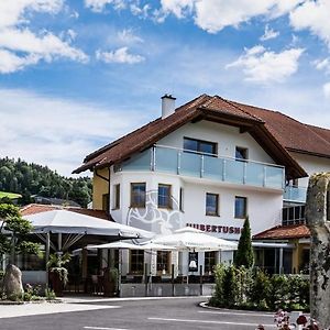 Gasthof - Restaurant Hubertushof Hotel Peilstein im Muhlviertel Exterior photo