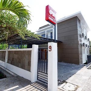 Super Oyo 1565 Palebon Residence Semarang Exterior photo