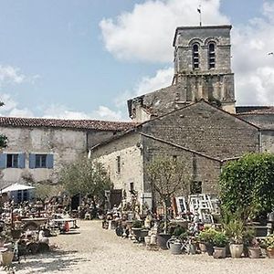 Le Vieux Prieure Bed & Breakfast Cresse Exterior photo