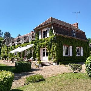 Maison Angulus Ridet Bed & Breakfast Montcresson Exterior photo