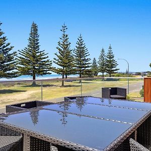 Ohope Beachside Retreat - Ohope Holiday Home Exterior photo