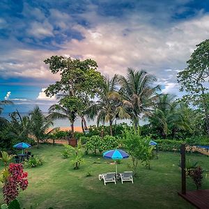 Oasis Bluff Beach Bed & Breakfast Bocas Town Exterior photo