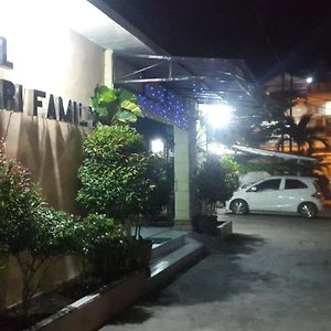 Bahari Family Hotel Bitung Exterior photo