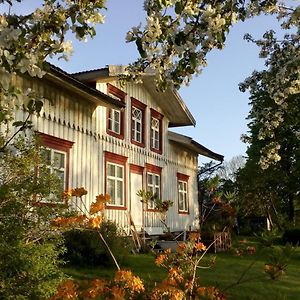 Esperod Farm Apartment Lilla Edet Exterior photo