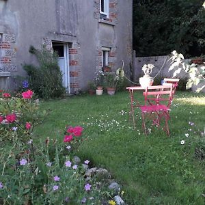 Chambre D Hote Chez Fany Bed & Breakfast Mur de Bretagne Exterior photo