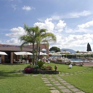 Hotel Ristorante Al Canto Delle Sirene Terracina Exterior photo