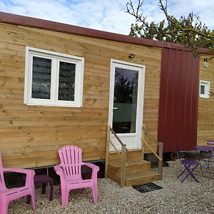 Tiny House Apartment Amecourt Exterior photo