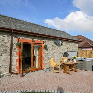 Tegfan Barn Villa Rhayader Exterior photo