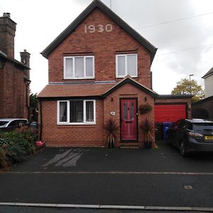 24 Fairfield Road Bed & Breakfast Uttoxeter Exterior photo