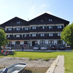 Gaestehaus Gruenaeugl Am See Hotel Gstadt am Chiemsee Exterior photo