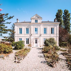 Clos Des Maurins Gite De Charme Au Coeur Des Vignes Verac Exterior photo