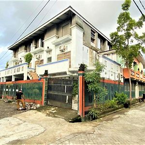 Buntusu Guest House Pamanjengang Exterior photo