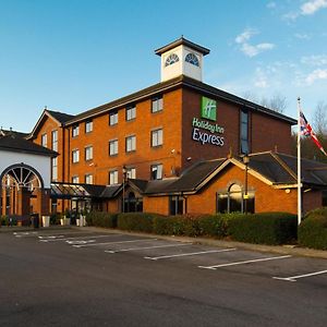 Holiday Inn Express Stafford, An Ihg Hotel Exterior photo