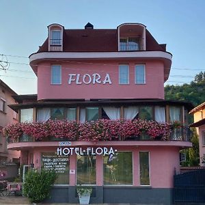 Family Hotel Flora Zlatograd Exterior photo