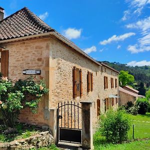 Le Logis Des 3 Coeurs Chambre La Boheme Bed & Breakfast Saint-Cernin-de-l'Herm Exterior photo