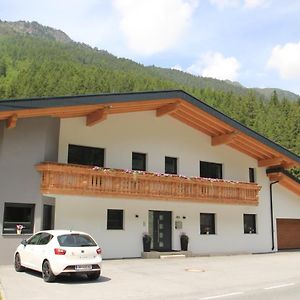 Apart Bergglueck Apartment Sankt Leonhard im Pitztal Exterior photo