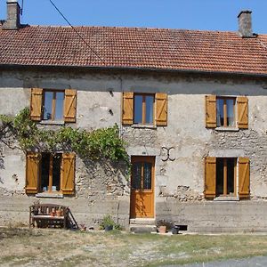 Chambre D'Hotes De Puy Faucher Bed & Breakfast Arrenes Exterior photo