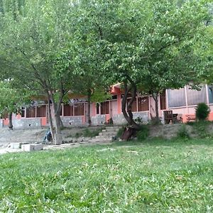 Northern Sapphire Hotel Karimabad  Exterior photo