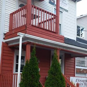 A Voyageur'S Guest House Ottawa Room photo