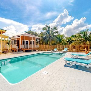 Hummingbird Estate Villa Dangriga Exterior photo