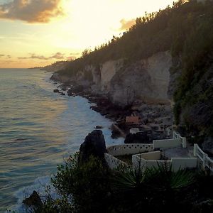 Surf Side Beach Club Apartment Bermuda Exterior photo