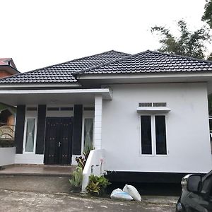 Muda Raya Homestay Kotabaru  Exterior photo