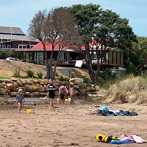 Bay Of Islands Beachfront - Tapeka Del Mar Villa Russell Exterior photo