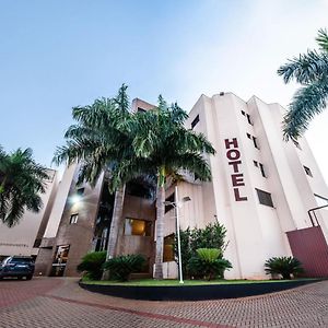 London Hotel Londrina Exterior photo