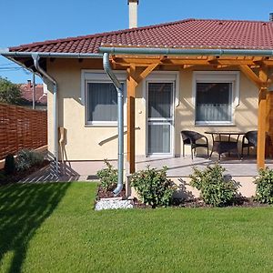 Budapest Airport Apartment Exterior photo