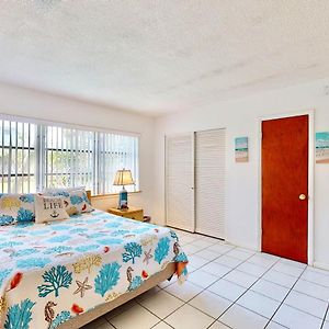 The Simple Life Apartment Cocoa Beach Exterior photo