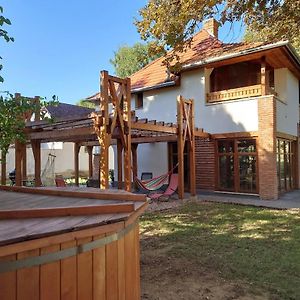 Tiszara Nezo Hevereszo - Lounger Overlooking The Tisza River Villa Tiszalok Exterior photo