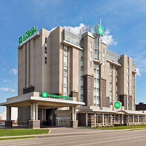 Wyndham Garden Niagara Falls Fallsview Hotel Exterior photo