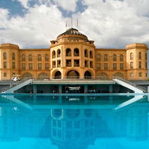 Latar Hotel Yerevan Exterior photo