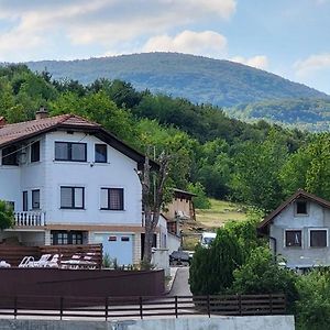 Vila Lisina Hotel Seliste Dreznicko Exterior photo