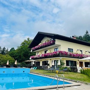 Pension Waldschenke Am Woerthersee Hotel Velden am Worthersee Exterior photo