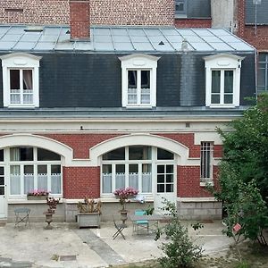 Au Pied Du Beffroi Apartment Arras Exterior photo