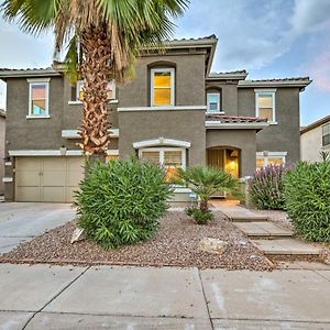 Spacious Gilbert Escape With Pool And Hot Tub! Villa Exterior photo