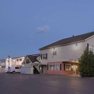 Queen City Inn Bangor Exterior photo