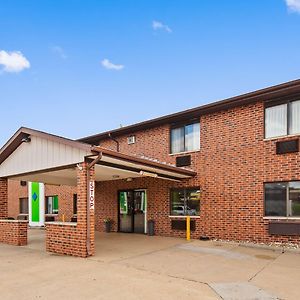 Surestay Hotel By Best Western Cedar Rapids Exterior photo