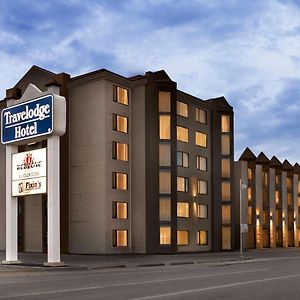 Travelodge Hotel By Wyndham Saskatoon Exterior photo