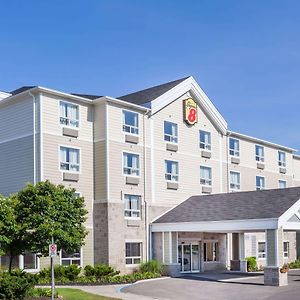 Super 8 By Wyndham Peterborough Hotel Exterior photo